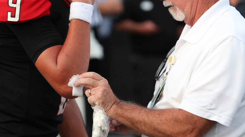 How to Become an NFL Athletic Trainer